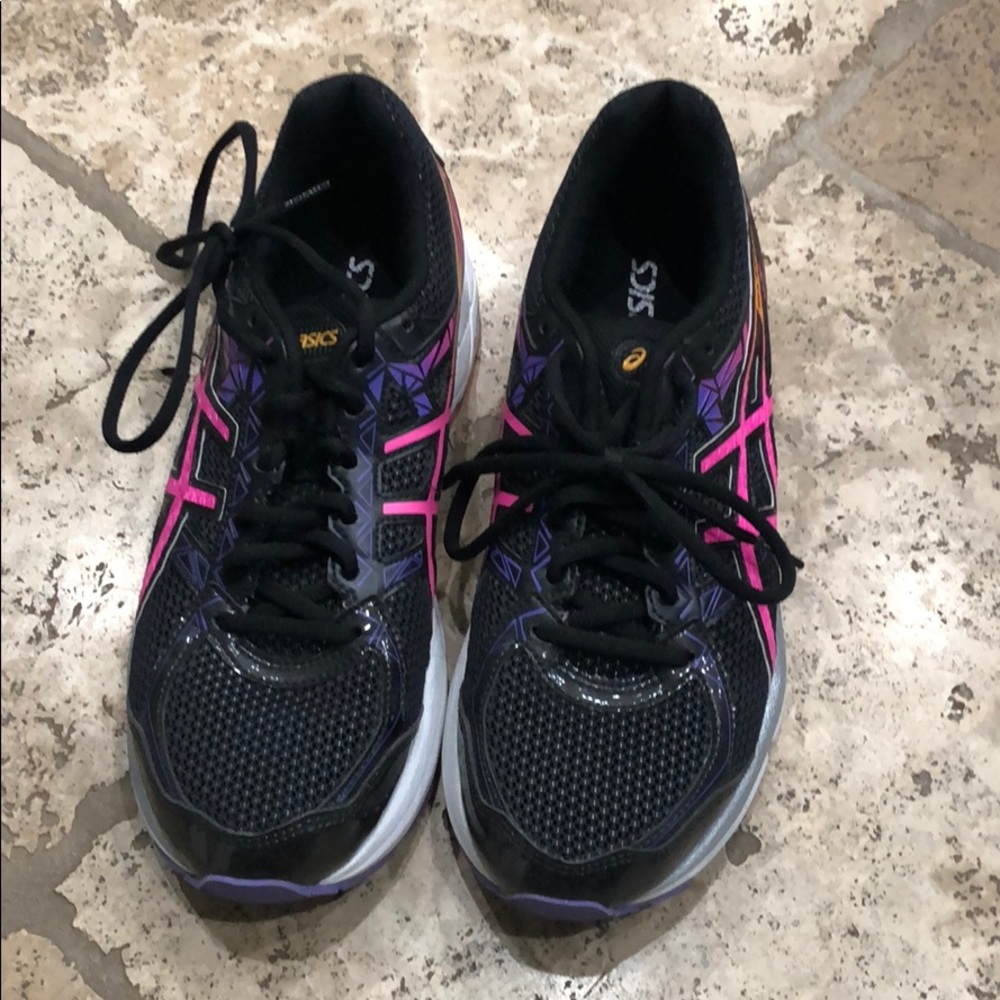 Almost new running sneakers